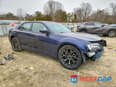 Czwarte zdjęcie samochodu z boku: 2015 CHRYSLER 300 S VIN:2C3CCABG6FH921622 - miniatura