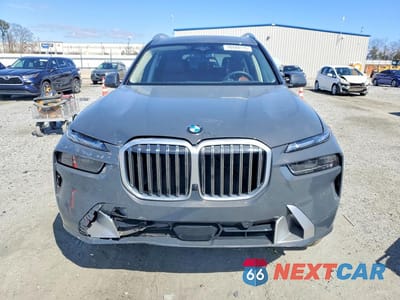 Piąte zdjęcie samochodu w środku: 2026 BMW X7 XDRIVE40I VIN:5UX23EM03T9187823 - miniatura