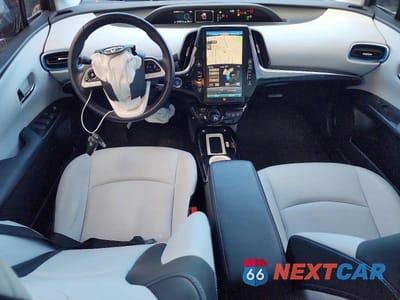 Zdjęcie 8 z 13 samochodu: 2019 TOYOTA PRIUS PRIME VIN:JTDKARFP6K3108865 - miniatura