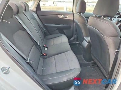 Zdjęcie 10 z 12 samochodu: 2023 KIA FORTE LXS VIN:3KPF24AD7PE690702 - miniatura