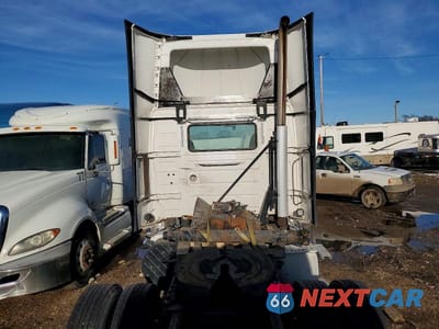 Zdjęcie 6 z 10 samochodu: 2017 VOLVO VNL SEMI TRUCK VIN:4V4N39TGXHN987946 - miniatura