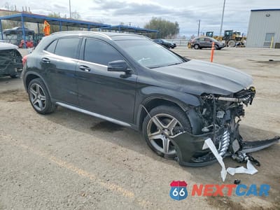Czwarte zdjęcie samochodu z boku: 2015 MERCEDES-BENZ GLA 250 4MATIC VIN:WDCTG4GB7FJ074987 - miniatura