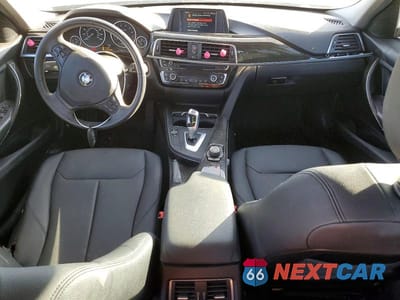 Zdjęcie 8 z 11 samochodu: 2018 BMW 320 I VIN:WBA8E1G54JNU92478 - miniatura