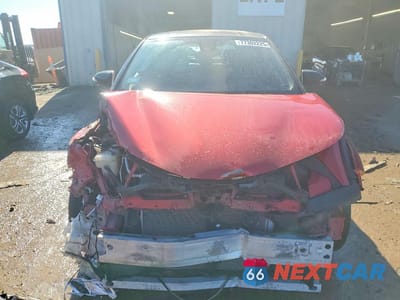 Piąte zdjęcie samochodu w środku: 2020 TOYOTA C-HR XLE VIN:NMTKHMBX5LR118337 - miniatura