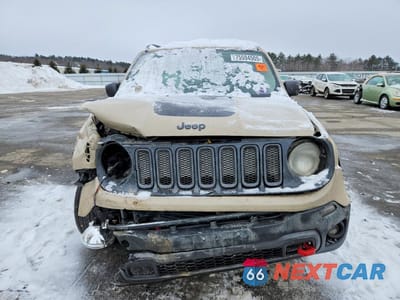 Piąte zdjęcie samochodu w środku: 2016 JEEP RENEGADE TRAILHAWK VIN:ZACCJBCTXGPD41888 - miniatura