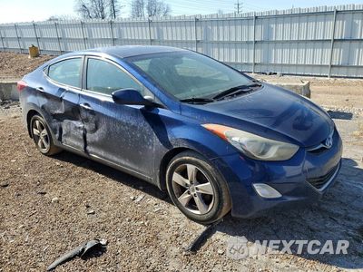 Czwarte zdjęcie samochodu z boku: 2013 HYUNDAI ELANTRA GLS VIN:KMHDH4AE2DU782260 - miniatura
