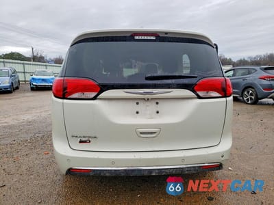 Zdjęcie 6 z 12 samochodu: 2019 CHRYSLER PACIFICA TOURING L VIN:2C4RC1BG7KR589152 - miniatura