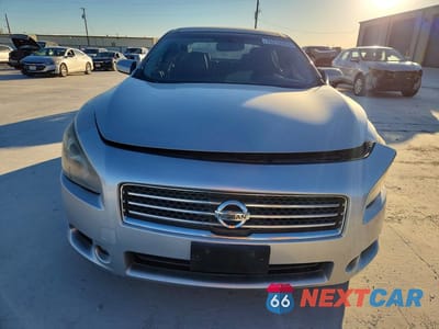 Piąte zdjęcie samochodu w środku: 2011 NISSAN MAXIMA S VIN:1N4AA5AP6BC835411 - miniatura