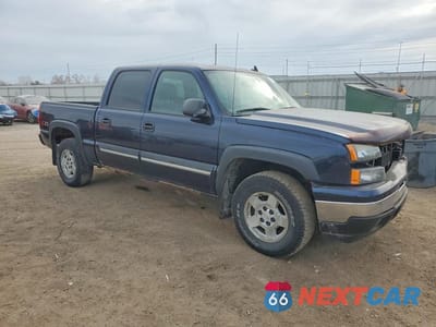 Czwarte zdjęcie samochodu z boku: 2007 CHEVROLET SILVERADO K1500 CLASSIC CREW CAB VIN:2GCEK13Z071172771 - miniatura