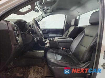 Zdjęcie 7 z 11 samochodu: 2020 CHEVROLET SILVERADO K1500 VIN:3GCNYAEH2LG287263 - miniatura