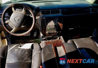 Zdjęcie 8 z 12 samochodu: 2013 GMC YUKON DENALI VIN:1GKS2EEFXDR249506 - miniatura