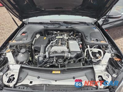 Zdjęcie 11 z 12 samochodu: 2018 MERCEDES-BENZ E 300 VIN:WDDZF4JB8JA357103 - miniatura
