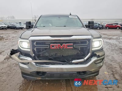 Piąte zdjęcie samochodu w środku: 2017 GMC SIERRA K1500 SLE VIN:3GTU2MEC0HG234278 - miniatura