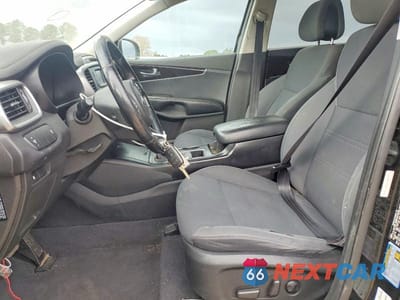 Zdjęcie 7 z 12 samochodu: 2016 KIA SORENTO LX VIN:5XYPGDA36GG075039 - miniatura