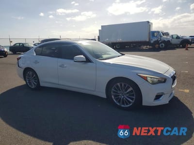 Czwarte zdjęcie samochodu z boku: 2019 INFINITI Q50 LUXE VIN:JN1EV7AP5KM510855 - miniatura