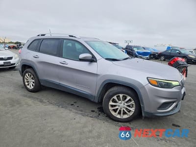 Czwarte zdjęcie samochodu z boku: 2020 JEEP CHEROKEE LATITUDE VIN:1C4PJLCB3LD600874 - miniatura