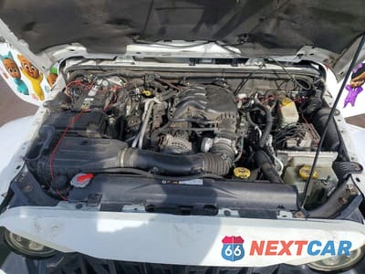 Zdjęcie 12 z 12 samochodu: 2014 JEEP WRANGLER UNLIMITED SAHARA VIN:1C4HJWEGXEL262428 - miniatura