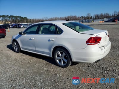 Drugie zdjęcie samochodu z przodu: 2013 VOLKSWAGEN PASSAT SE VIN:1VWBP7A37DC116478 - miniatura