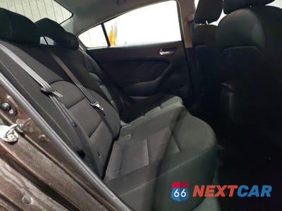 Zdjęcie 10 z 12 samochodu: 2017 KIA FORTE LX VIN:3KPFK4A71HE012670 - miniatura