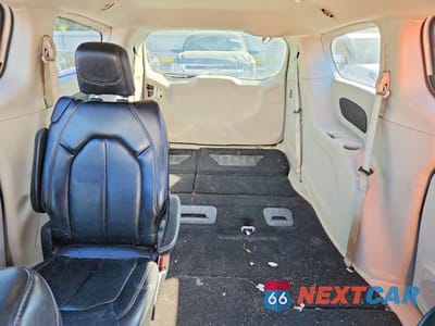 Zdjęcie 10 z 13 samochodu: 2020 CHRYSLER VOYAGER LXI VIN:2C4RC1DG2LR172570 - miniatura