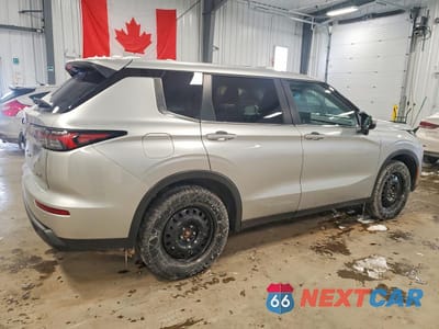 Trzecie zdjęcie samochodu z tyłu: 2025 MITSUBISHI OUTLANDER ES VIN:JA4J4UA88SZ613836 - miniatura
