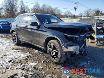 Czwarte zdjęcie samochodu z boku: 2021 MERCEDES-BENZ GLC 300 4MATIC VIN:W1N0G8EB3MV321374 - miniatura