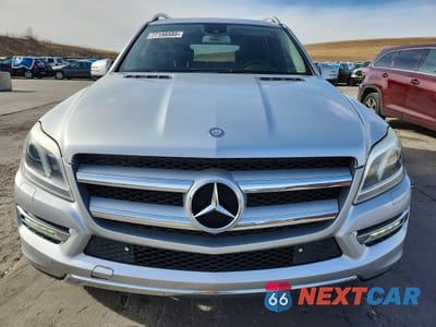 Piąte zdjęcie samochodu w środku: 2016 MERCEDES-BENZ GL 450 4MATIC VIN:4JGDF6EE7GA668210 - miniatura