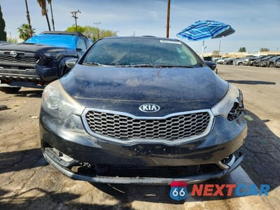 Piąte zdjęcie samochodu w środku: 2015 KIA FORTE EX VIN:KNAFZ4A81F5373617 - miniatura