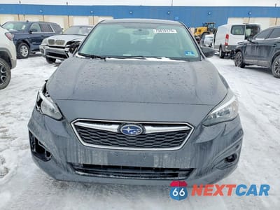 Piąte zdjęcie samochodu w środku: 2018 SUBARU IMPREZA VIN:4S3GKAA63J3600030 - miniatura