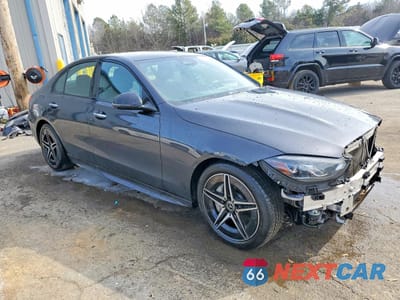 Czwarte zdjęcie samochodu z boku: 2023 MERCEDES-BENZ C 300 VIN:W1KAF4GB7PR101422 - miniatura