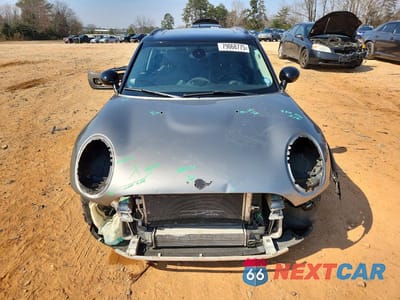 Piąte zdjęcie samochodu w środku: 2016 MINI COOPER CLUBMAN VIN:WMWLN5C55G2E30950 - miniatura