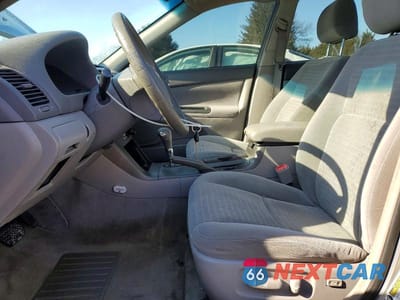 Zdjęcie 7 z 11 samochodu: 2005 TOYOTA CAMRY LE VIN:4T1BE32K75U546011 - miniatura