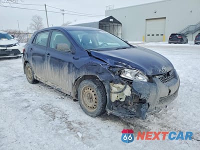 Czwarte zdjęcie samochodu z boku: 2012 TOYOTA MATRIX L VIN:2T1KU4EE8CC885096 - miniatura