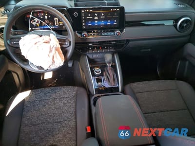 Zdjęcie 8 z 13 samochodu: 2025 CHEVROLET COLORADO Z71 VIN:1GCPTDEKXS1157376 - miniatura