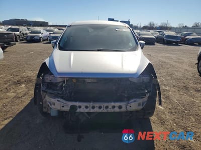 Piąte zdjęcie samochodu w środku: 2019 FORD ESCAPE SE VIN:1FMCU9GD3KUA59789 - miniatura