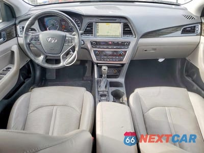 Zdjęcie 8 z 12 samochodu: 2016 HYUNDAI SONATA HYBRID LIMITED VIN:KMHE34L17GA029309 - miniatura