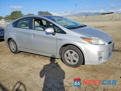 Czwarte zdjęcie samochodu z boku: 2011 TOYOTA PRIUS VIN:JTDKN3DU8B0280309 - miniatura