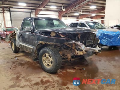 Czwarte zdjęcie samochodu z boku: 2003 GMC NEW SIERRA K1500 VIN:1GTEK14T93Z101354 - miniatura