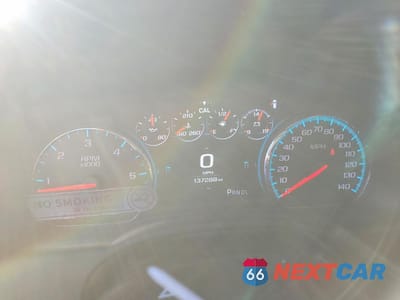 Zdjęcie 9 z 15 samochodu: 2019 GMC YUKON SLT VIN:1GKS2BKJXKR233102 - miniatura