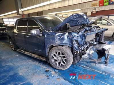 Czwarte zdjęcie samochodu z boku: 2024 GMC SIERRA K1500 SLT VIN:1GTUUDE86RZ281578 - miniatura