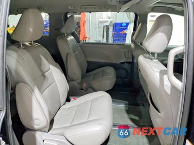 Zdjęcie 11 z 13 samochodu: 2018 TOYOTA SIENNA XLE PREMIUM 7-PASSENGER VIN:5TDDZ3DC7JS190567 - miniatura