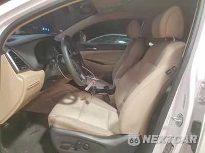 Zdjęcie 7 z 12 samochodu: 2017 HYUNDAI TUCSON LIMITED VIN:KM8J3CA47HU271085 - miniatura