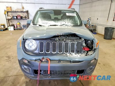 Piąte zdjęcie samochodu w środku: 2018 JEEP RENEGADE LATITUDE VIN:ZACCJBBB9JPH19294 - miniatura