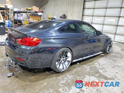 Trzecie zdjęcie samochodu z tyłu: 2017 BMW M4 VIN:WBS3R9C56HK709569 - miniatura