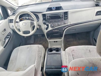 Zdjęcie 8 z 12 samochodu: 2012 TOYOTA SIENNA LE VIN:5TDKK3DC2CS241813 - miniatura