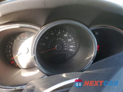 Zdjęcie 9 z 14 samochodu: 2013 KIA SORENTO LX VIN:5XYKT3A17DG359029 - miniatura