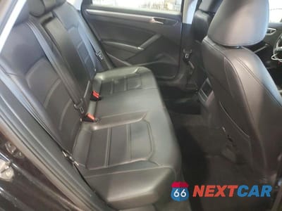 Zdjęcie 10 z 11 samochodu: 2017 VOLKSWAGEN PASSAT R-LINE VIN:1VWDT7A33HC082839 - miniatura