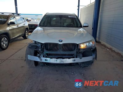 Piąte zdjęcie samochodu w środku: 2017 BMW X3 XDRIVE28I VIN:5UXWX9C59H0T10773 - miniatura