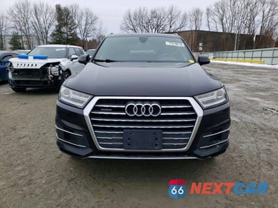 Piąte zdjęcie samochodu w środku: 2017 AUDI Q7 PREMIUM PLUS VIN:WA1LHAF74HD047398 - miniatura