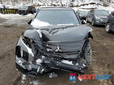 Piąte zdjęcie samochodu w środku: 2023 MITSUBISHI OUTLANDER SE VIN:JA4J4UA87PZ033629 - miniatura